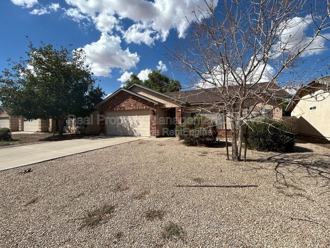 Foto del edificio - 4926 E Whitehall Dr