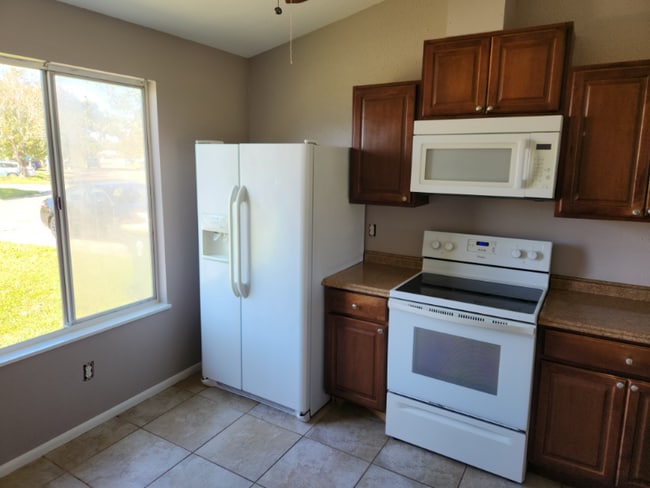 Building Photo - 762 Aquatic Dr