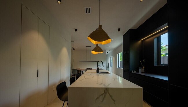 Foto del edificio - 1635 SW 19th Ter