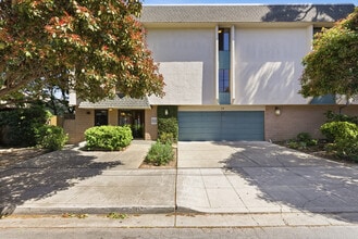 Building Photo - 19 Claremont Ave