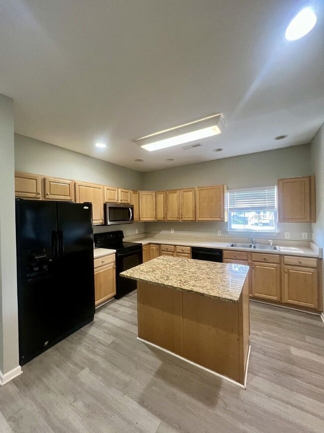 Foto del edificio - 3-Bedroom Home with 2 Full Baths in Ooltewah