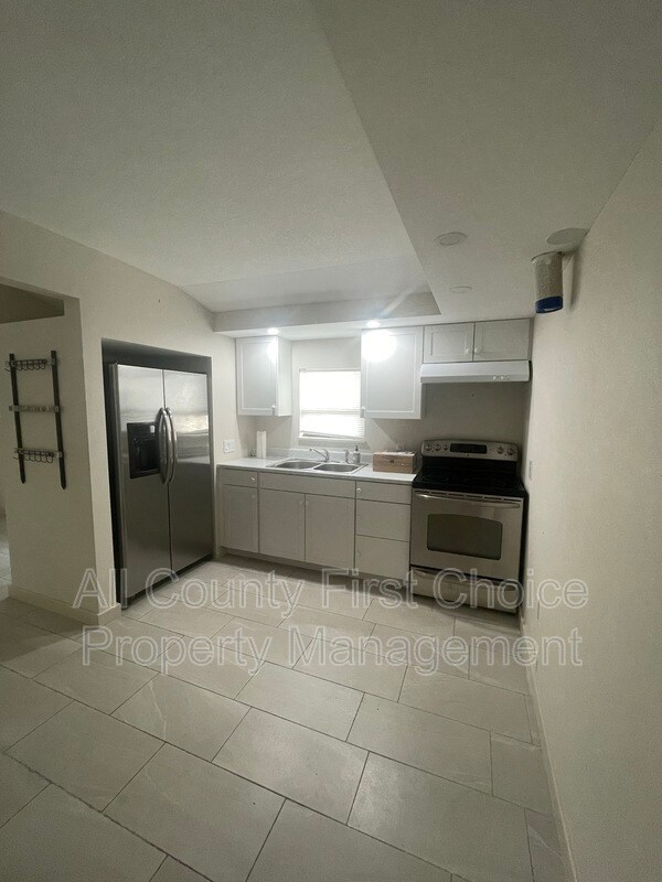 Foto del edificio - 6224 28th St N