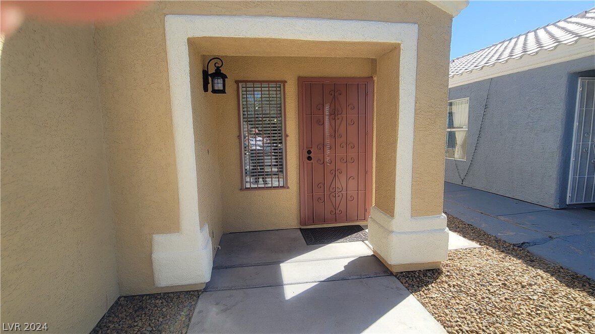 Primary Photo - 4037 Hidden Oasis Ct