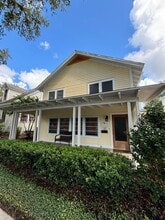 Building Photo - 1122 SW 6th Ave