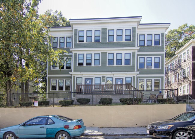 Building Photo - 31 Fessenden St
