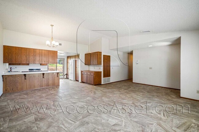 Foto del edificio - Charming 3 Bedroom Home with Spacious Yard in Wildomar