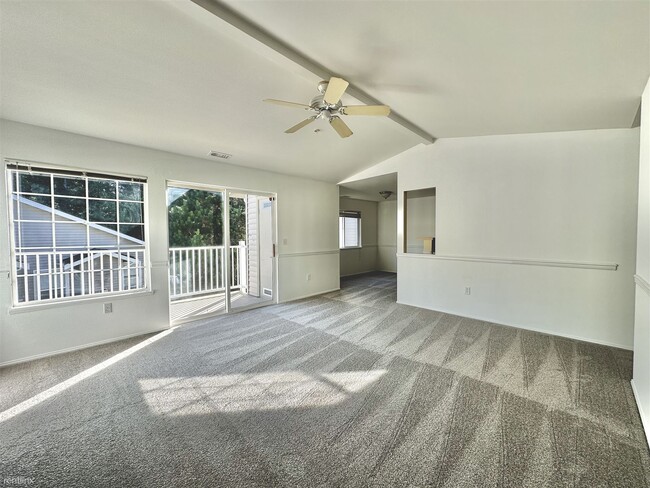 Building Photo - 2 br, 2 bath Condo - 25235 Southeast Klaha...