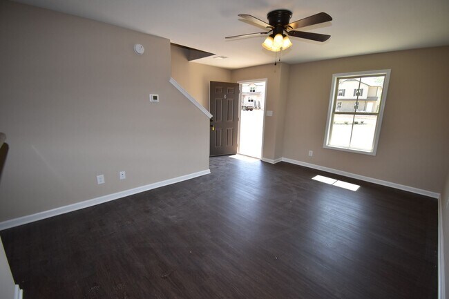 Building Photo - Smithson Ln - 296