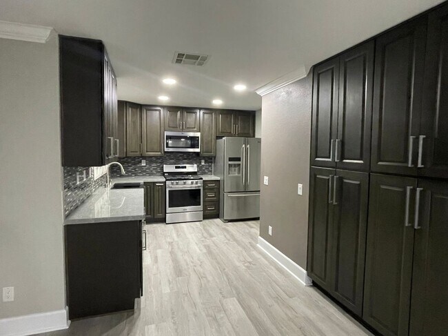 Foto del edificio - 30357 Twain Dr