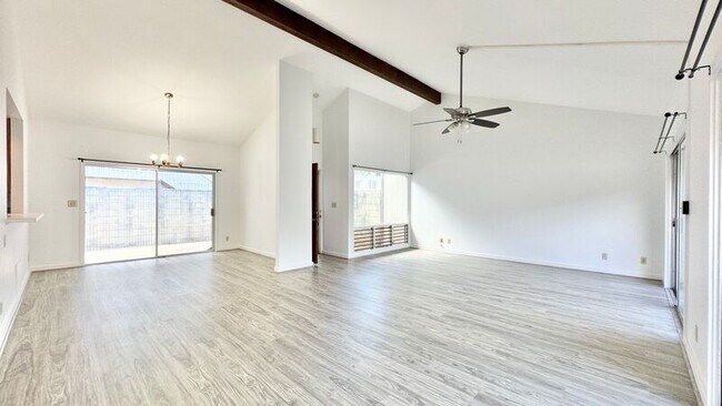 Building Photo - 663 Hunalewa St