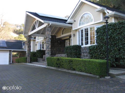 Building Photo - 13746 Pierce Rd