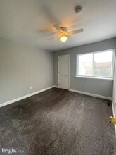 Building Photo - 17 Candlewick Ct