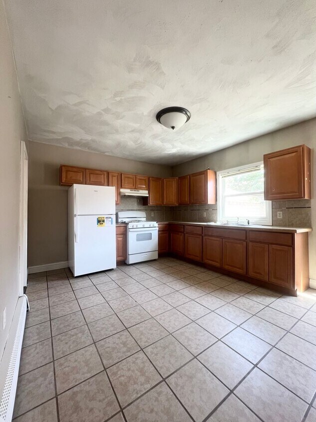 Primary Photo - 38 Frances Ave