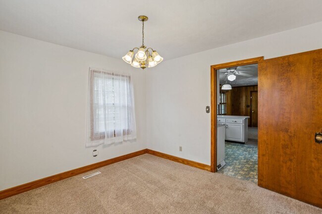 Building Photo - 103 Powhatan Dr