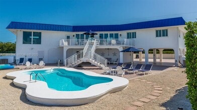 Building Photo - 7760 Aviation Blvd