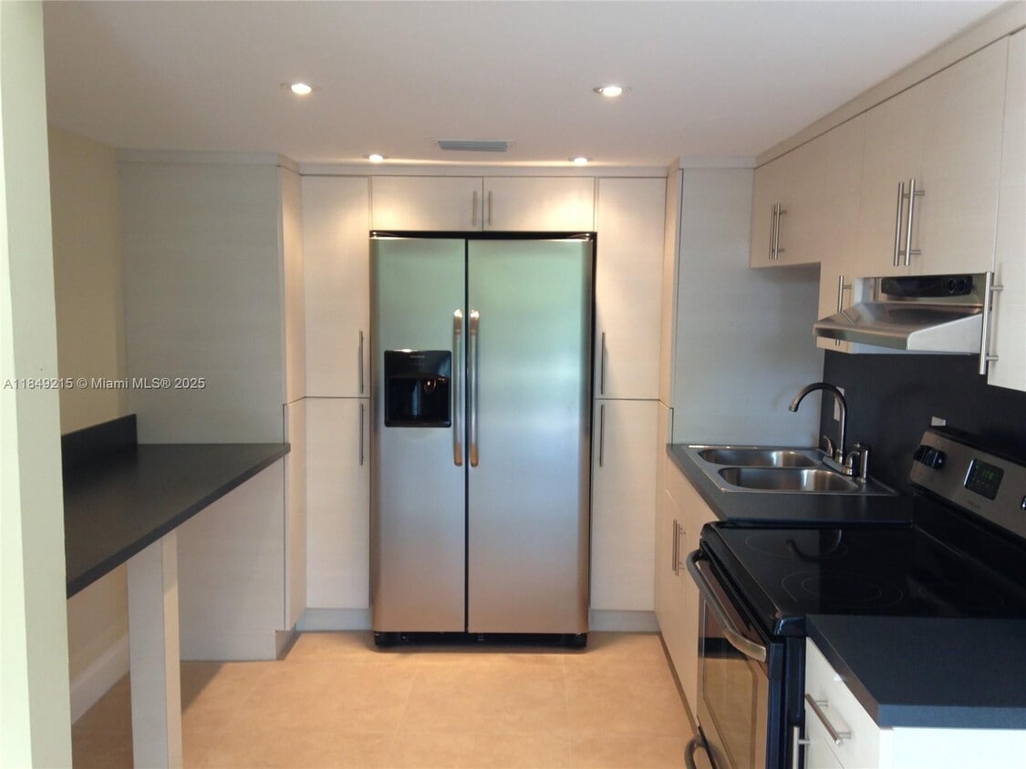 Foto principal - 8311 SW 142nd Ave