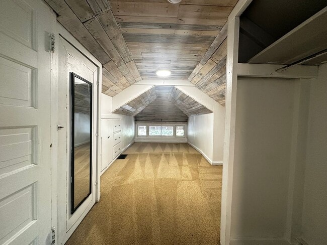 Building Photo - 740 E 800 S