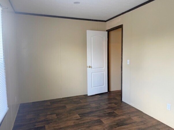 Foto del edificio - 5700 Bell Rd