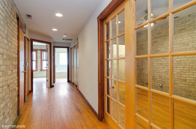 Building Photo - 6449 N Seeley Ave