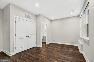 Building Photo - 1013 S Taylor Ct
