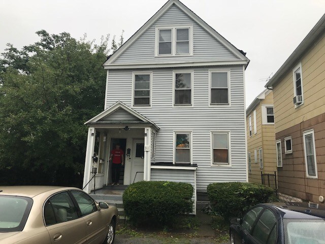 Building Photo - 311 Amherst St