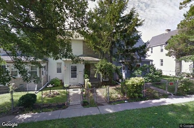 Building Photo - 259 St Helena Ave