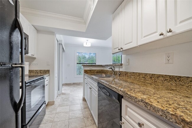Building Photo - 10560 SW 156th Pl