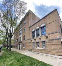 Building Photo - 7434 N Seeley Ave