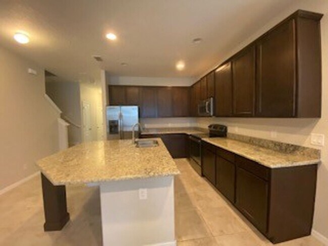 Building Photo - 3 br, 2.5 bath House - 7677 RIPPLEPOINT WAY