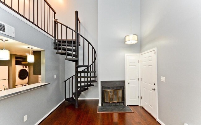 Building Photo - 15645 Easthaven Ct