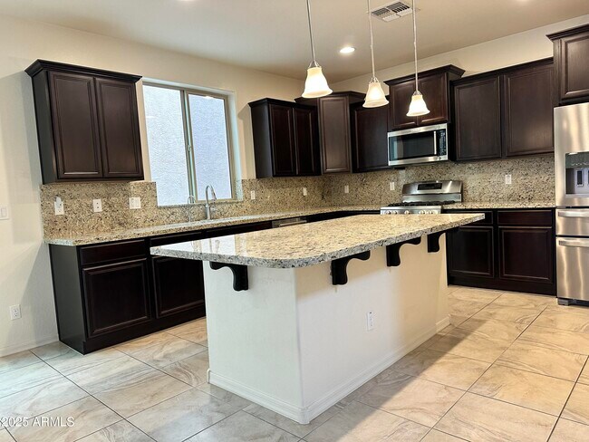 Foto del edificio - 9213 W Meadow Dr