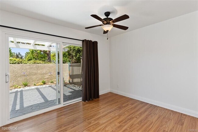 Building Photo - 3 br, 2.5 bath Condo - 132 Stanford Ct # 66