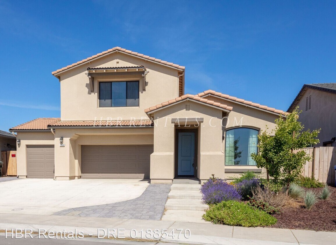 1966 Galleria Dr, Manteca, CA 95337 House Rental in Manteca, CA