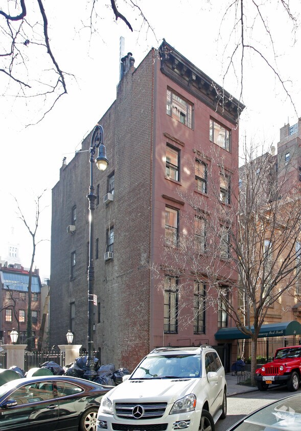 Building Photo - 31 Gramercy Park S