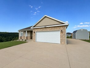 Building Photo - 187 Ridgeview Dr
