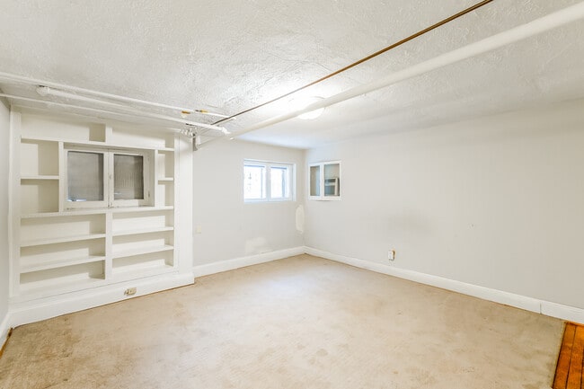 Photo - 1832 Biltmore St NW Apartment