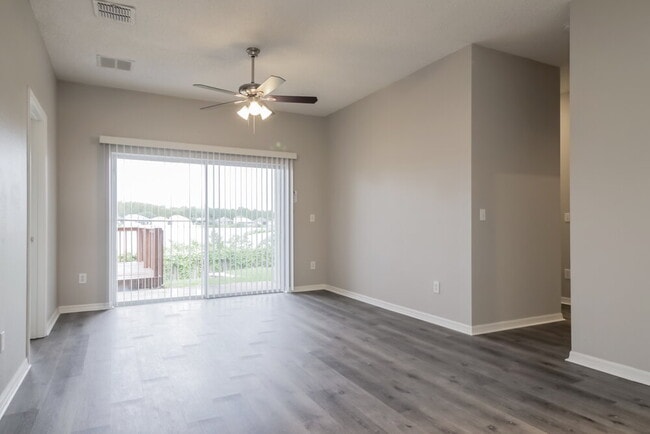 Building Photo - 4244 Waterside Pointe Cir