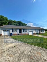 Building Photo - 129 Brooke Ln NE