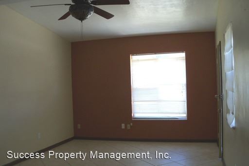 Building Photo - 7079 Holiday Dr