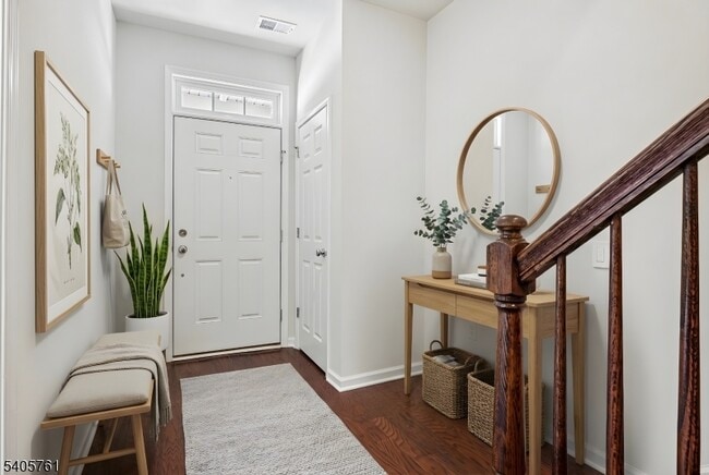 Foto del edificio - 32 Cortland Ct