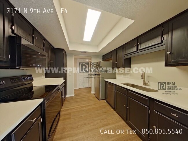 Building Photo - 7171 N 9th Ave