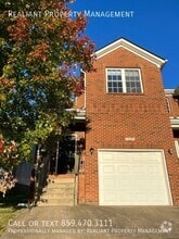 Building Photo - 229 Ridgewood Dr
