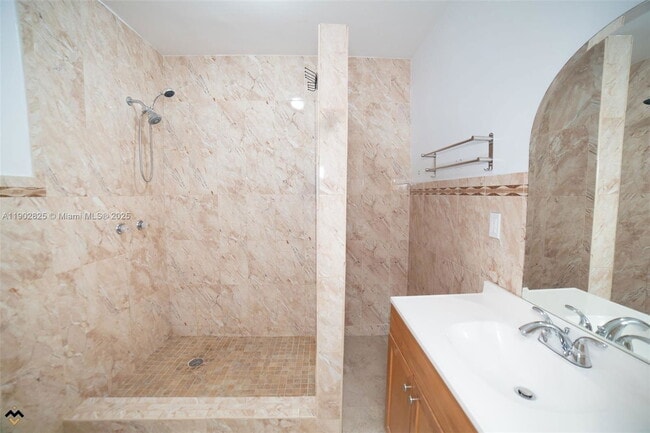 Building Photo - 12615 E Randall Park Dr