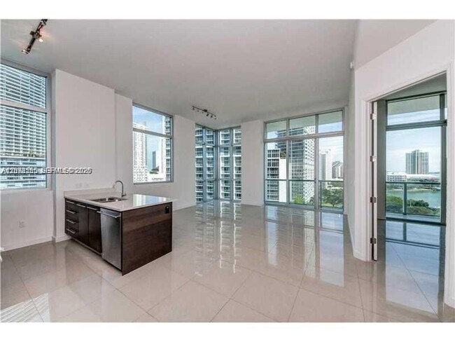 Foto del edificio - 500 Brickell Ave
