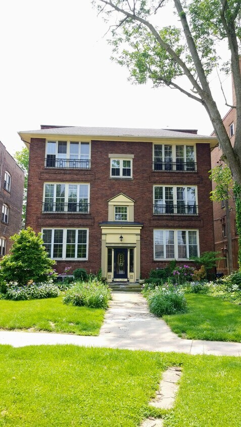 Primary Photo - 11835 Clifton Blvd