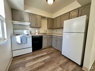Building Photo - 400 Bellwood Dr