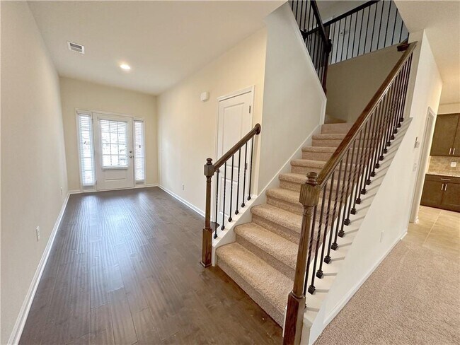 Building Photo - 4405 Almanor Cir