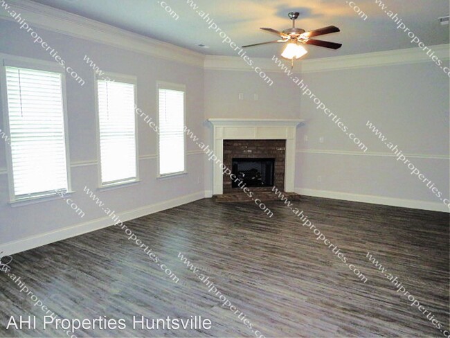 Building Photo - 4 br, 2.5 bath House - 5115 Devonshire Dri...