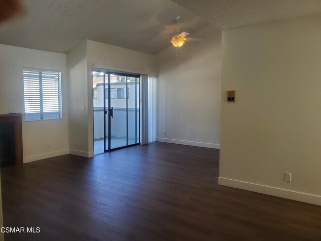 Foto del edificio - 6525 Twin Cir Ln