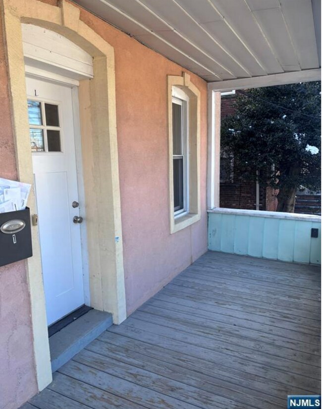 Foto del edificio - 467 Washington Ave